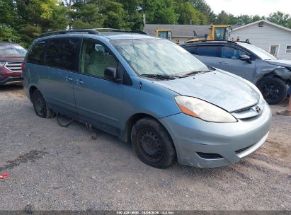Photo TOYOTA sienna ce.