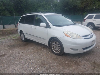Photo TOYOTA sienna limited.
