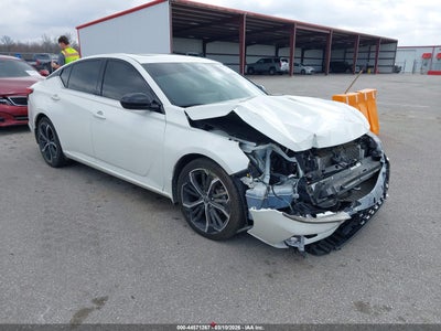 Photo NISSAN altima sr fwd.