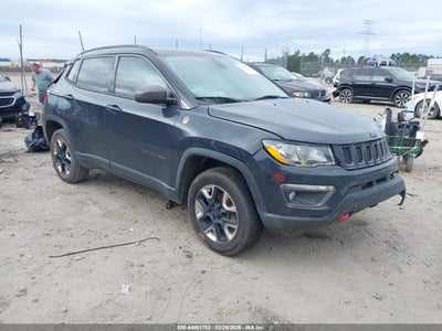 Photo JEEP compass trailhawk 4x4.