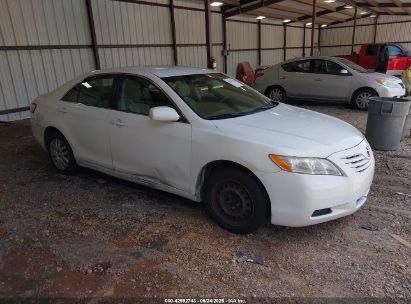 Photo TOYOTA camry le.