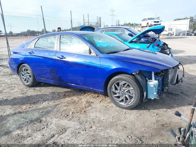 Photo HYUNDAI elantra sel.