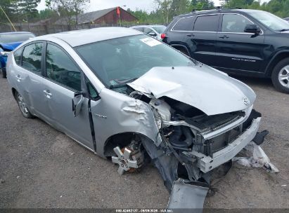 Photo TOYOTA prius  .