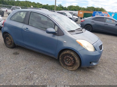 Photo TOYOTA yaris  .