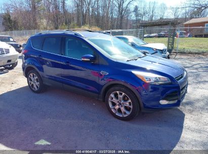 Photo FORD escape titanium.