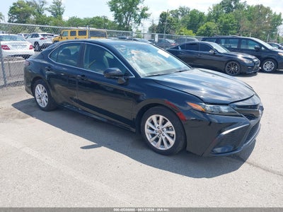 Photo TOYOTA camry le.