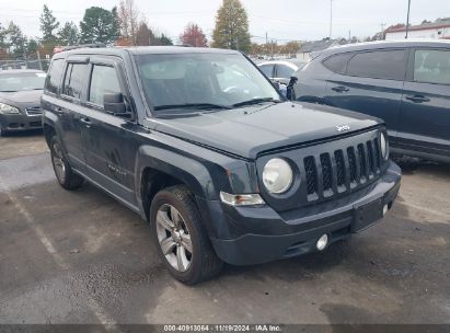 Photo JEEP patriot latitude.