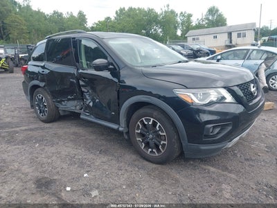 Photo NISSAN pathfinder sv 4wd.