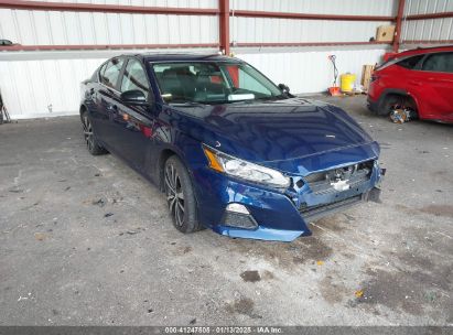 Photo NISSAN altima sr fwd.