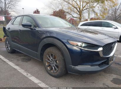 Photo MAZDA cx-30  .
