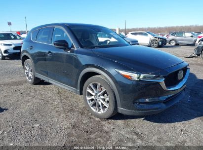 Photo MAZDA cx-5 grand touring.