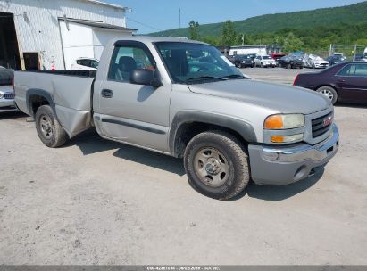 Photo GMC sierra 1500 work truck.