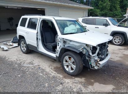 Photo JEEP patriot latitude.