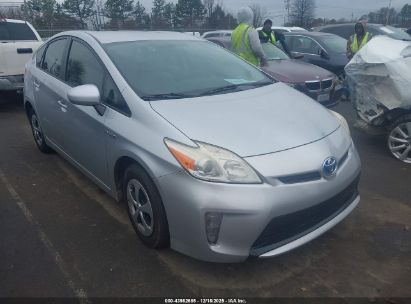 Photo TOYOTA prius two.