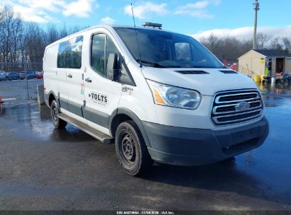 Photo FORD transit-250  .