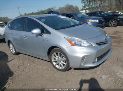 Photo TOYOTA prius v five.