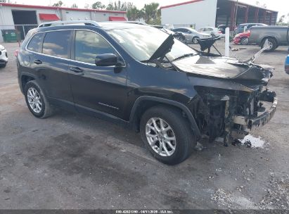 Photo JEEP cherokee latitude.