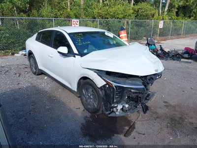 Photo KIA k4 lx.