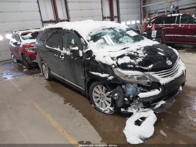 Photo TOYOTA sienna limited premium 7 passenger.