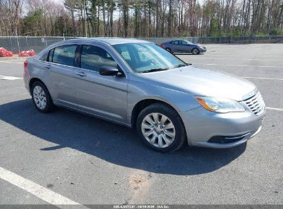 Photo CHRYSLER 200 lx.