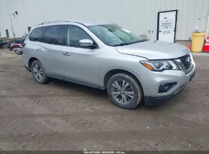 Photo NISSAN pathfinder sv.