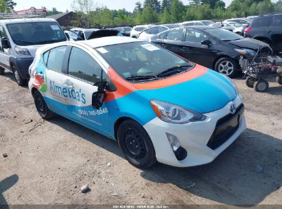 Photo TOYOTA prius c two.