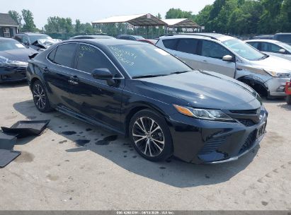 Photo TOYOTA camry se.