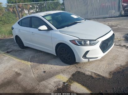 Photo HYUNDAI elantra se.