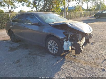 Photo TOYOTA camry le.