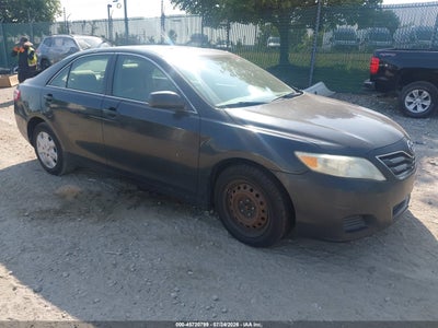 Photo TOYOTA camry le.
