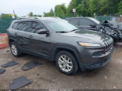 Photo JEEP cherokee latitude.
