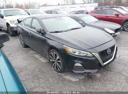 Photo NISSAN altima sr intelligent awd.