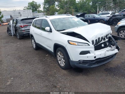 Photo JEEP cherokee latitude.