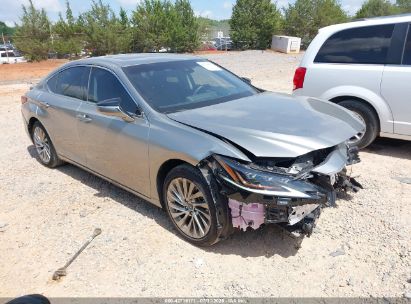 Photo LEXUS es 300h  .