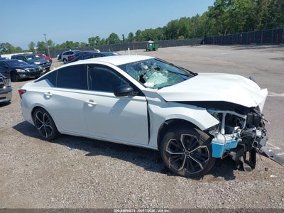 Photo NISSAN altima sr fwd.