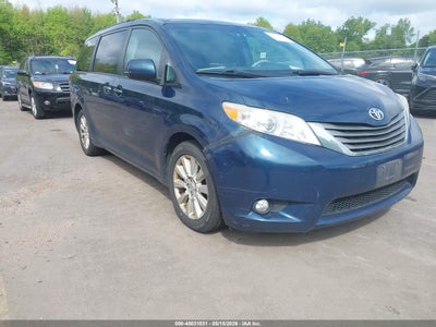 Photo TOYOTA sienna xle.