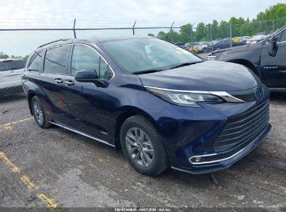 Photo TOYOTA sienna xle.