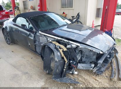 Photo ASTON MARTIN v8 vantage  .