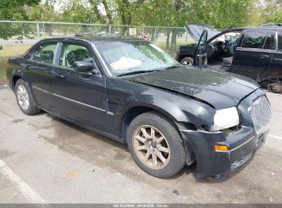 Photo CHRYSLER 300 touring.