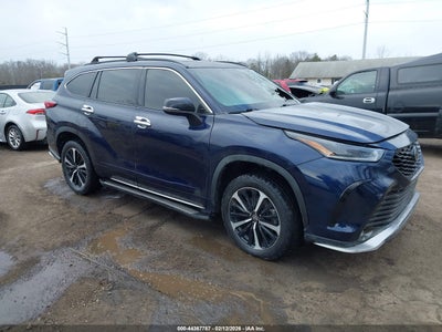 Photo TOYOTA highlander xse.
