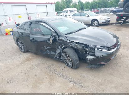 Photo KIA forte gt-line.