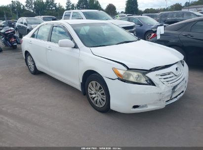 Photo TOYOTA camry le.