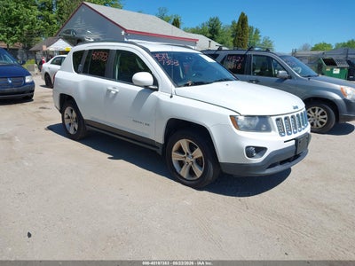 Photo JEEP compass latitude.
