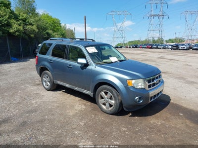 Photo FORD escape limited.