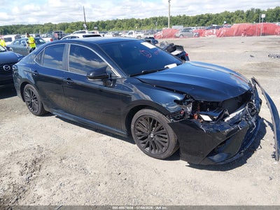 Photo TOYOTA camry se.