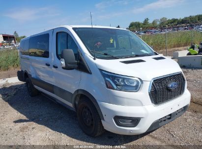Photo FORD transit-350 passenger van xlt.