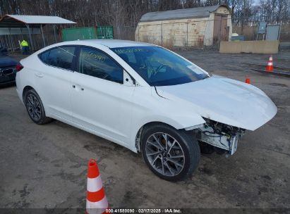 Photo HYUNDAI elantra limited.