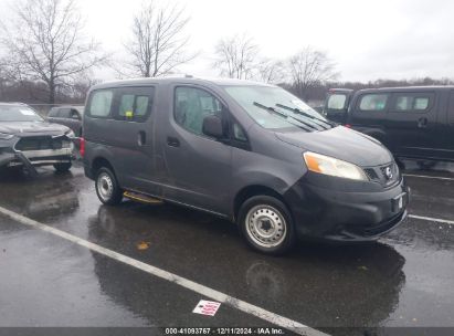 Photo NISSAN nv200 taxi  .