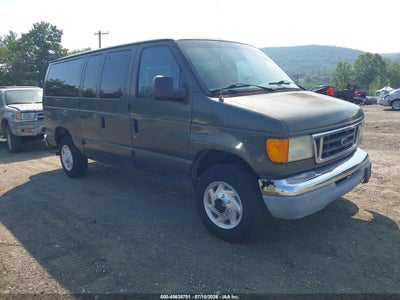 Photo FORD e-350 super duty chateau/xl/xlt.