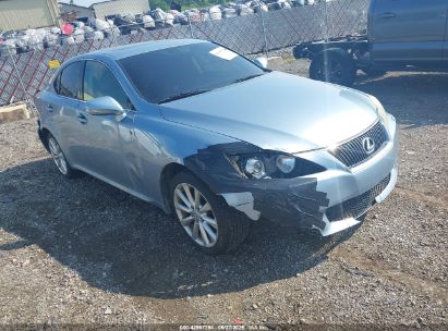 Photo LEXUS is 250  .